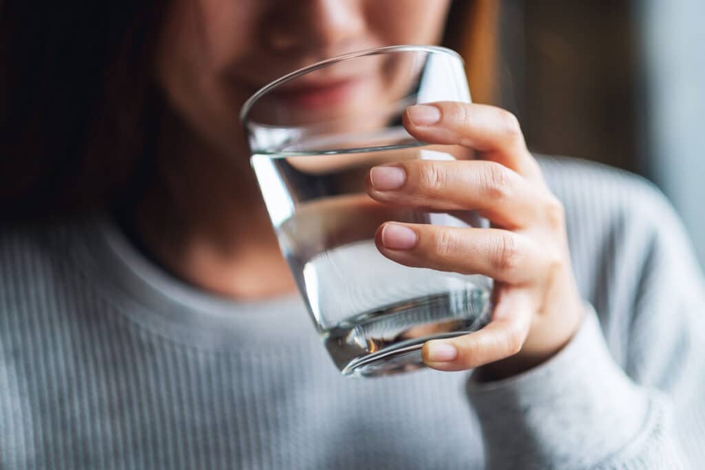 drink water